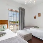 Pipo People House -